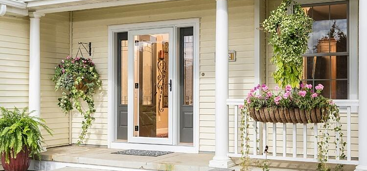 screen door installation in Calimesa